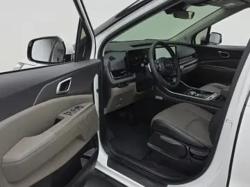 2024 Kia Carnival с пробегом 21 886 км