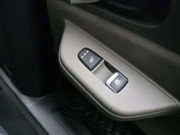2024 Kia Carnival с пробегом 15 107 км
