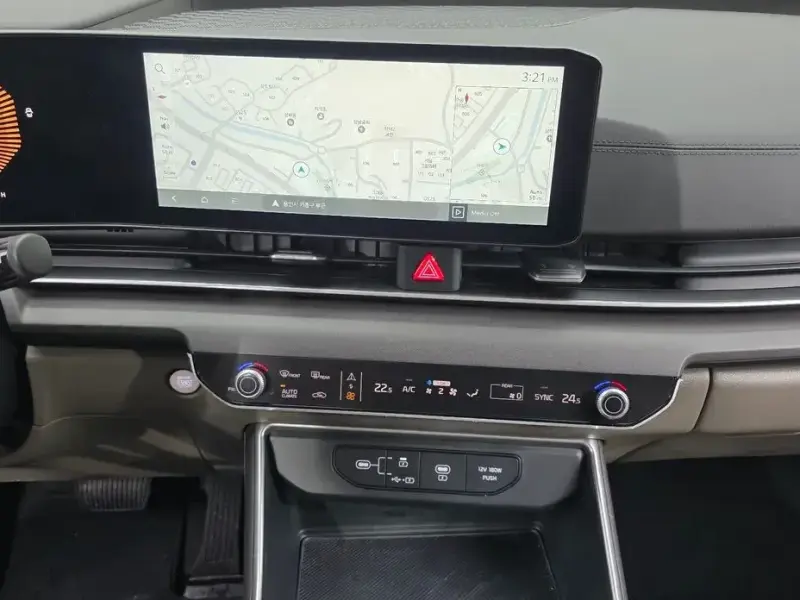 2024 Kia Carnival с пробегом 21 886 км