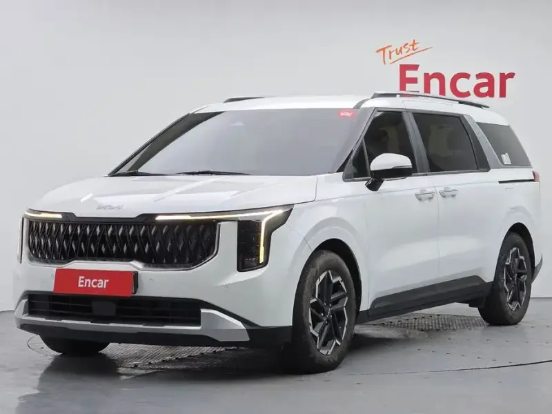 2024 Kia Carnival с пробегом 22 669 км