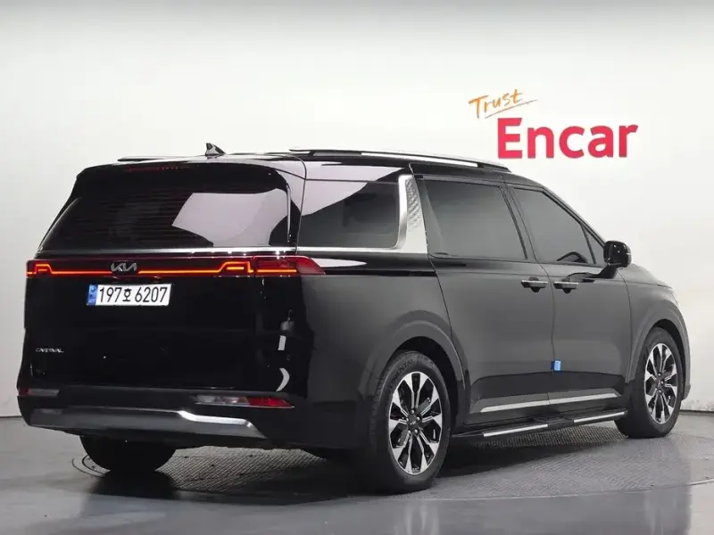 2022 Kia Carnival с пробегом 34 555 км