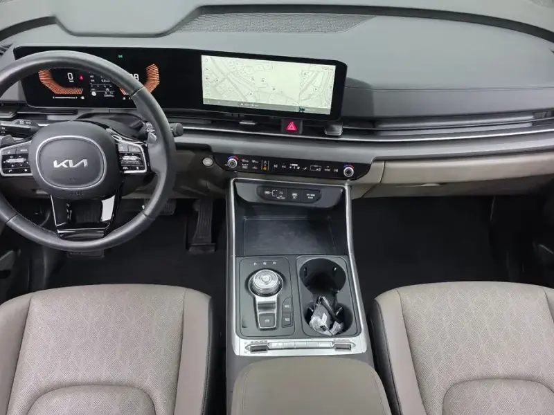 2024 Kia Carnival с пробегом 22 669 км