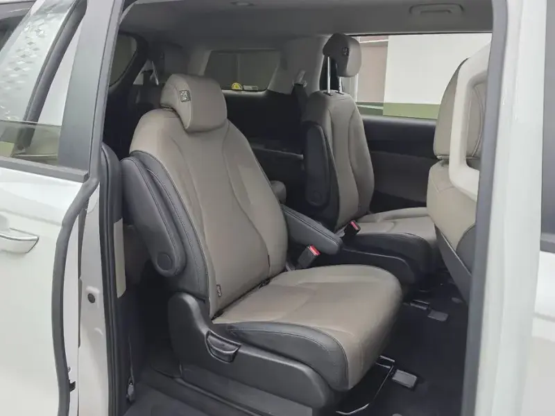 2024 Kia Carnival с пробегом 22 669 км
