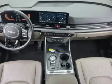 2024 Kia Carnival с пробегом 17 873 км