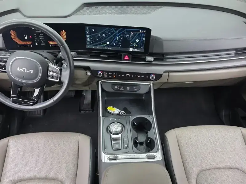 2024 Kia Carnival с пробегом 17 873 км