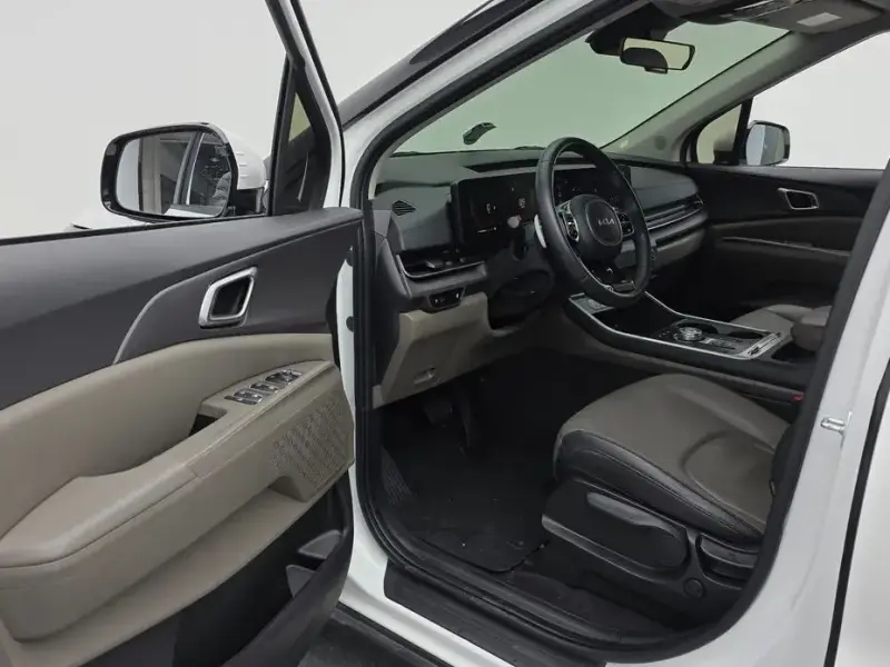 2024 Kia Carnival с пробегом 17 873 км