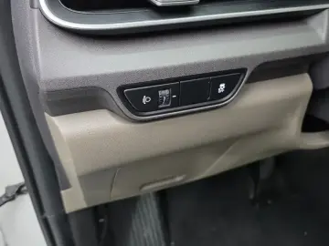 2024 Kia Carnival с пробегом 17 873 км