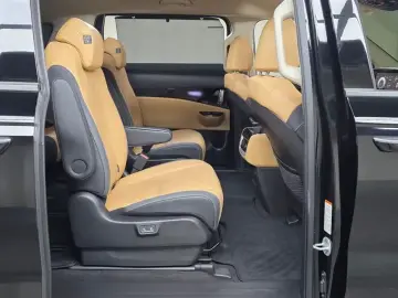 2023 Kia Carnival с пробегом 109 749 км