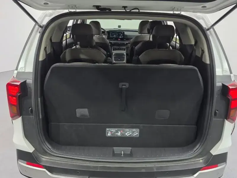 2024 Kia Carnival с пробегом 17 873 км