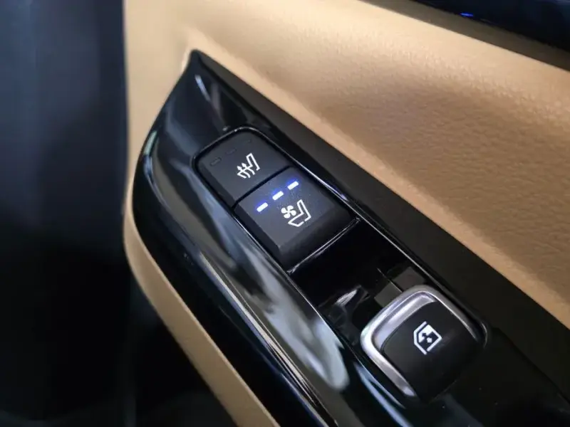 2023 Kia Carnival с пробегом 109 749 км