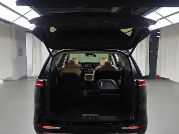 2023 Kia Carnival с пробегом 109 749 км