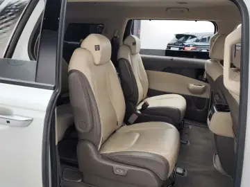 2024 Kia Carnival с пробегом 37 390 км