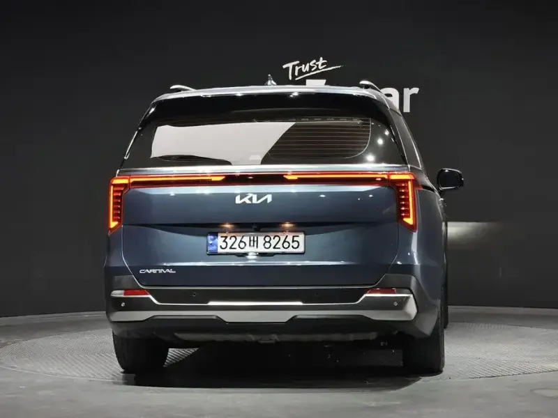 2024 Kia Carnival с пробегом 29 967 км