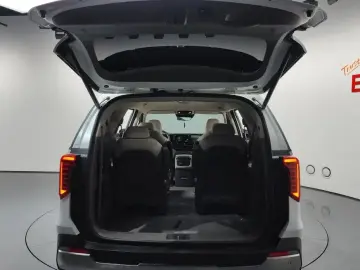 2024 Kia Carnival с пробегом 37 390 км