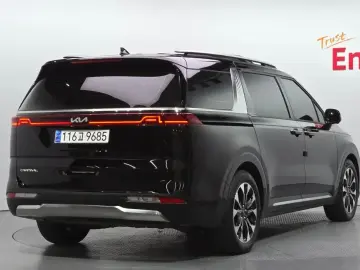 2023 Kia Carnival с пробегом 34 225 км