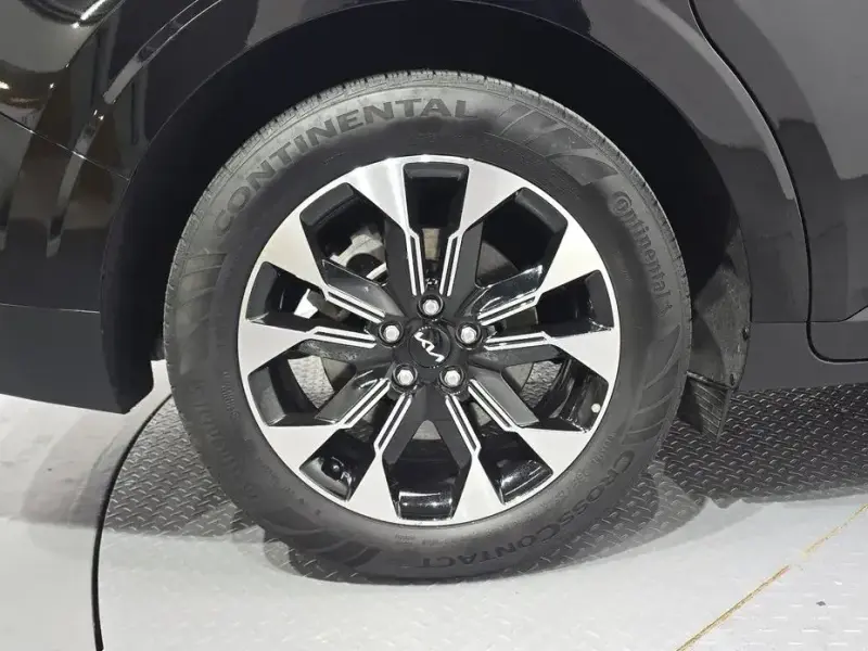 2023 Kia Carnival с пробегом 34 225 км