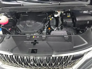 2023 Kia Carnival с пробегом 34 225 км