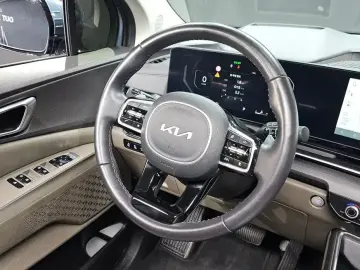2024 Kia Carnival с пробегом 29 967 км