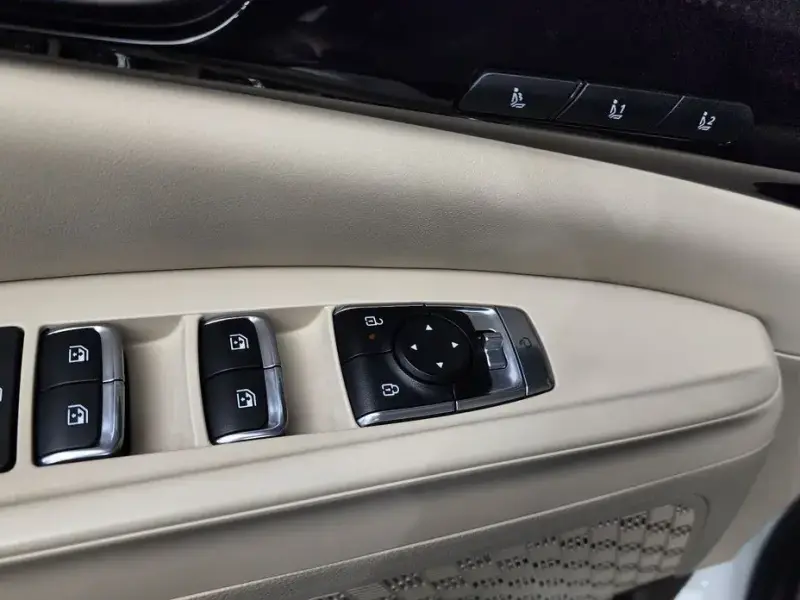 2024 Kia Carnival с пробегом 37 390 км