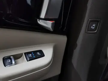 2024 Kia Carnival с пробегом 37 390 км