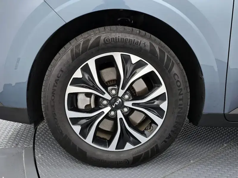 2023 Kia Carnival с пробегом 40 046 км