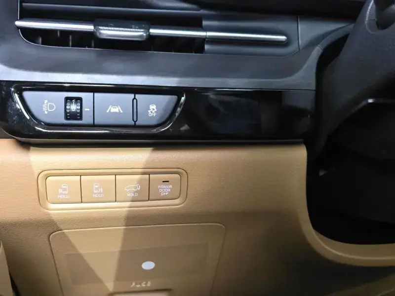 2023 Kia Carnival с пробегом 34 225 км
