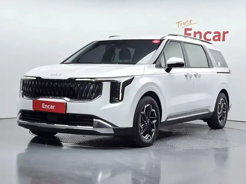 2024 Kia Carnival с пробегом 16 074 км