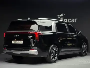 2024 Kia Carnival с пробегом 18 877 км