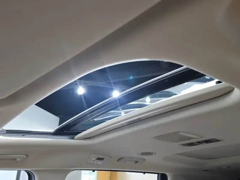 2023 Kia Carnival с пробегом 34 225 км