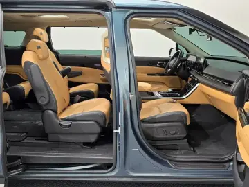 2023 Kia Carnival с пробегом 40 046 км