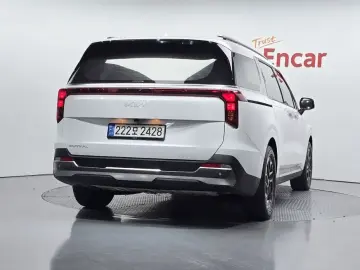 2024 Kia Carnival с пробегом 16 074 км