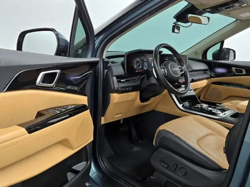 2023 Kia Carnival с пробегом 40 046 км