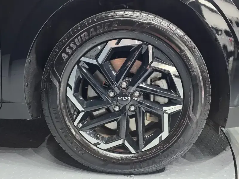 2024 Kia Carnival с пробегом 18 877 км