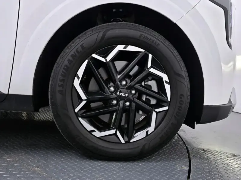 2024 Kia Carnival с пробегом 16 074 км