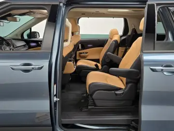 2023 Kia Carnival с пробегом 40 046 км