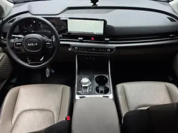 2024 Kia Carnival с пробегом 18 877 км