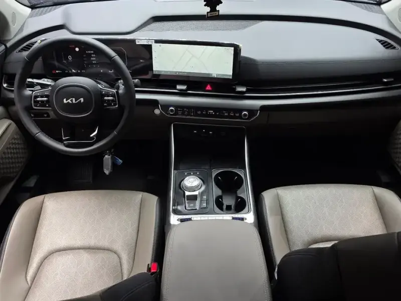 2024 Kia Carnival с пробегом 18 877 км