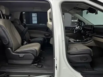 2024 Kia Carnival с пробегом 16 074 км