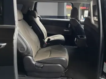 2024 Kia Carnival с пробегом 18 877 км