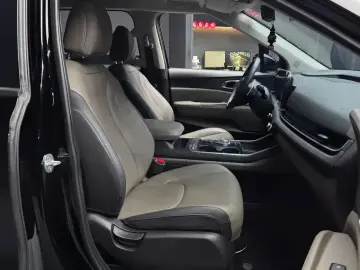 2024 Kia Carnival с пробегом 18 877 км