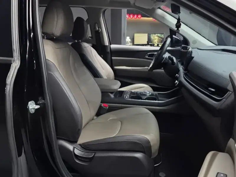 2024 Kia Carnival с пробегом 18 877 км