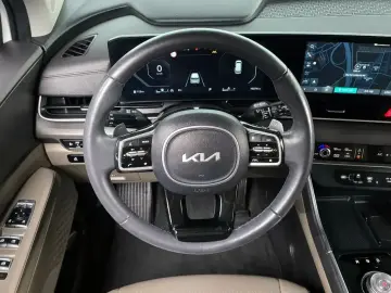 2024 Kia Carnival с пробегом 16 074 км