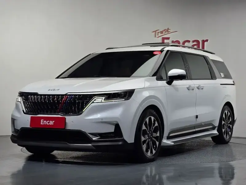 2023 Kia Carnival с пробегом 66 451 км