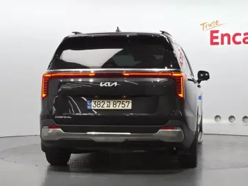 2024 Kia Carnival с пробегом 37 085 км