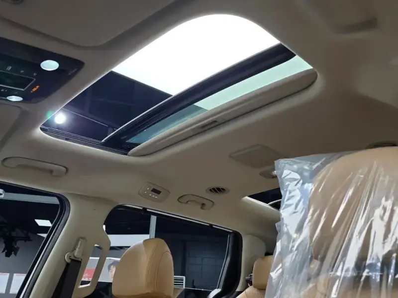 2023 Kia Carnival с пробегом 66 451 км