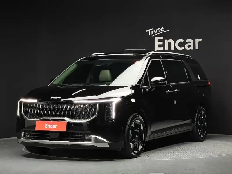 2023 Kia Carnival с пробегом 54 713 км