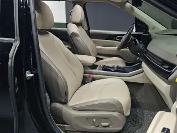 2023 Kia Carnival с пробегом 54 713 км