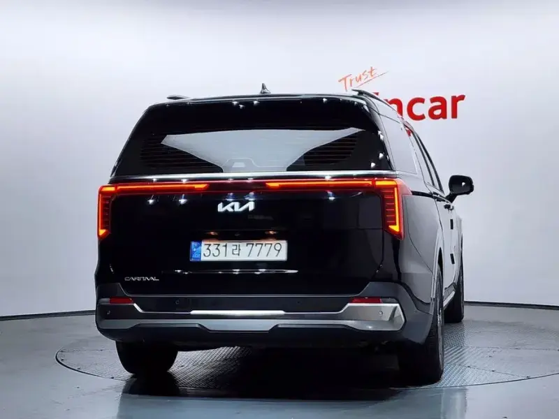 2024 Kia Carnival с пробегом 37 225 км