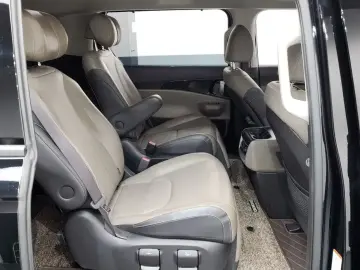 2024 Kia Carnival с пробегом 37 225 км