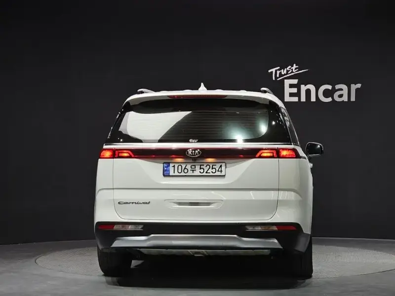 2021 Kia Carnival с пробегом 85 263 км